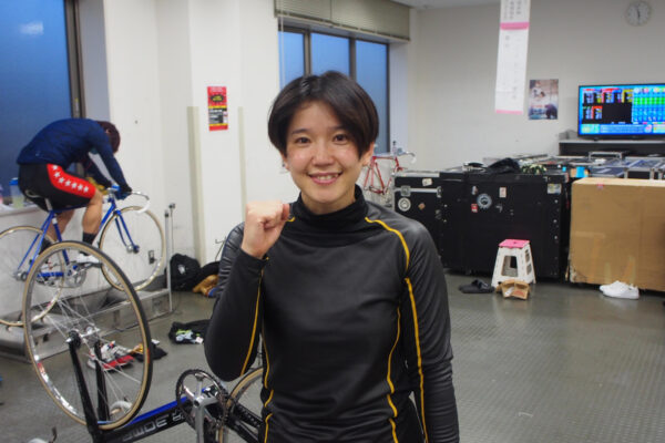 ならおかさいこ,奈良岡彩子,競輪,競輪投資,競輪予想サイト,競輪予想,競輪投資家,稼ぐ,稼げる,チャリ,詐欺,インフルエンサー,悪徳,悪質,口コミ,彼氏,噂,旦那