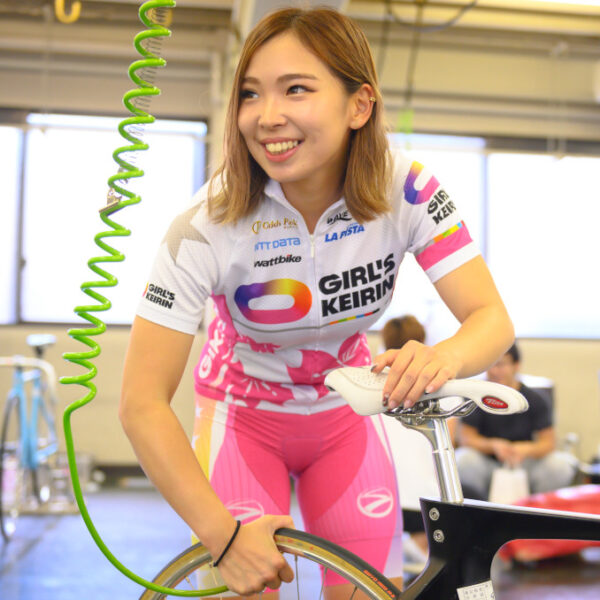 南彩乃,みなみあやの,小林彩乃,,競輪,競輪投資,競輪予想サイト,競輪予想,競輪投資家,稼ぐ,稼げる,チャリ,詐欺,インフルエンサー,悪徳,悪質,口コミ,彼氏,噂,旦那