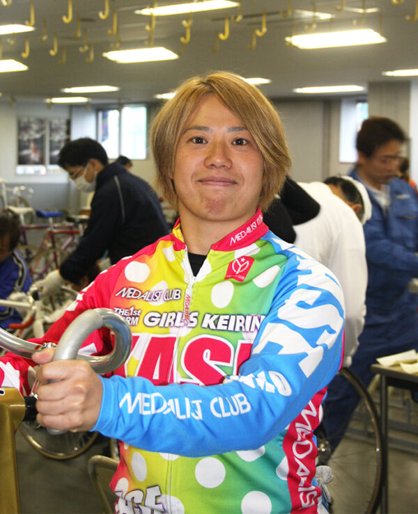 加瀬加奈子,かせかなこ,,,競輪,競輪投資,競輪予想サイト,競輪予想,競輪投資家,稼ぐ,稼げる,チャリ,詐欺,インフルエンサー,悪徳,悪質,口コミ,彼氏,噂,旦那