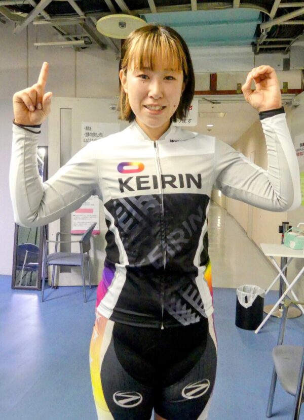 吉村早耶香,よしむらさやか,,,競輪,競輪投資,競輪予想サイト,競輪予想,競輪投資家,稼ぐ,稼げる,チャリ,詐欺,インフルエンサー,悪徳,悪質,口コミ,彼氏,噂,旦那