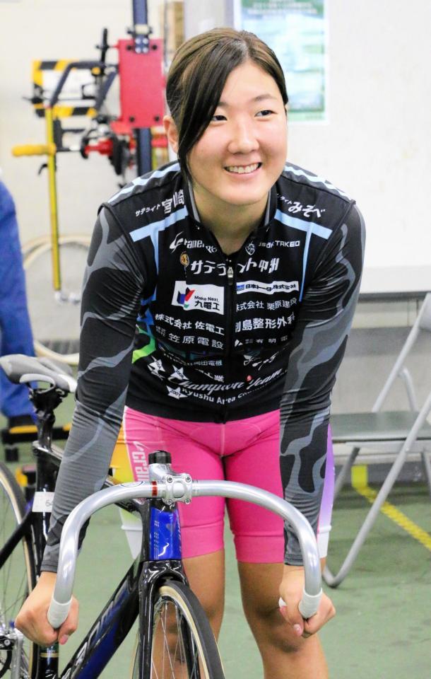 田中月菜,たなかるな,,競輪,競輪投資,競輪予想サイト,競輪予想,競輪投資家,稼ぐ,稼げる,チャリ,詐欺,インフルエンサー,悪徳,悪質,口コミ,彼氏,噂,旦那