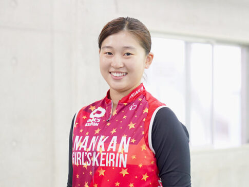 中村美那,なかむらみな,,競輪,競輪投資,競輪予想サイト,競輪予想,競輪投資家,稼ぐ,稼げる,チャリ,詐欺,インフルエンサー,悪徳,悪質,口コミ,彼氏,噂,旦那