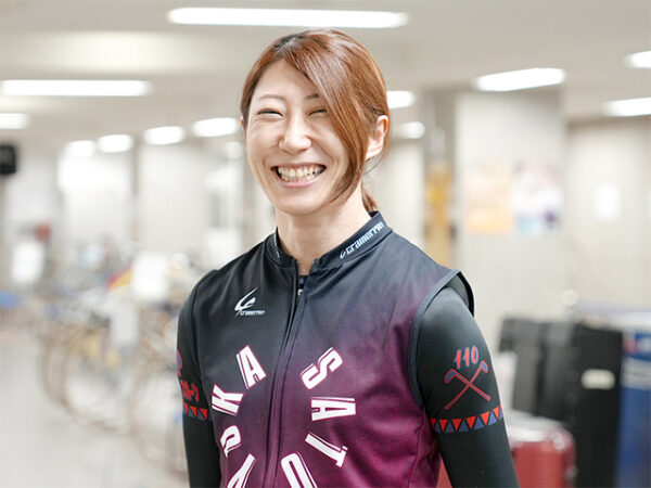 佐藤友香,さとうゆか,,競輪,競輪投資,競輪予想サイト,競輪予想,競輪投資家,稼ぐ,稼げる,チャリ,詐欺,インフルエンサー,悪徳,悪質,口コミ,彼氏,噂,旦那